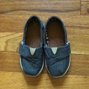 Toddler chambray Toms slip ons